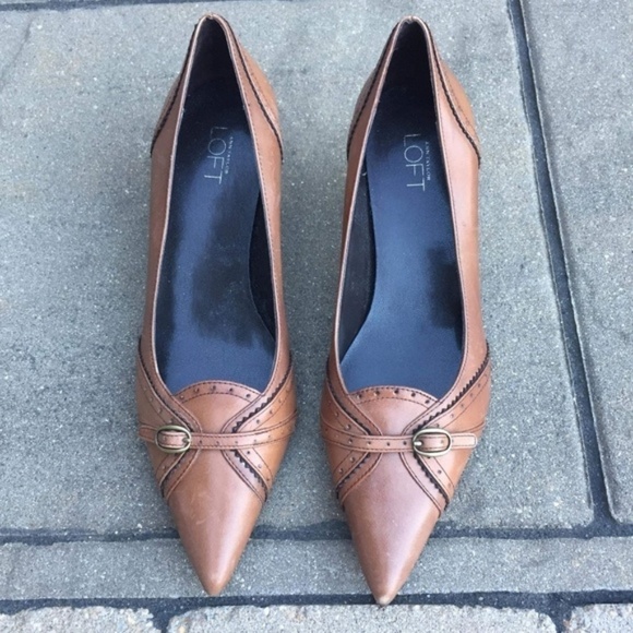 Ann Taylor Loft Pointed Toe Low Heel Pumps 6M - Picture 1 of 6
